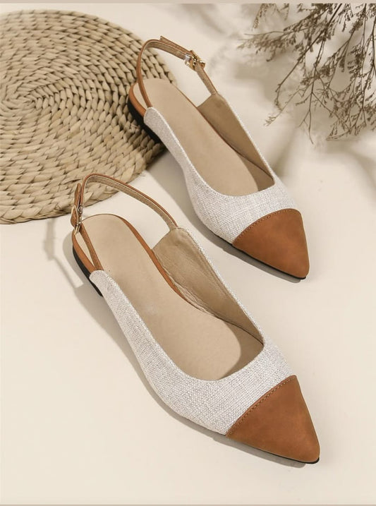 Monochrome Charm Pump – Black & White Elegance