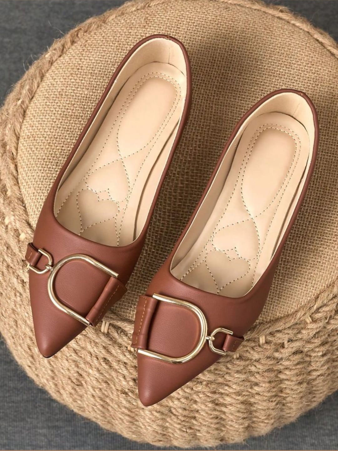Cocoa Charm Pump – Timeless Brown Elegance