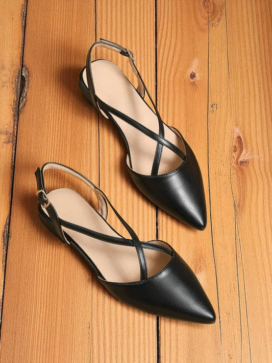 Midnight Charm Pump – Classic & Confident